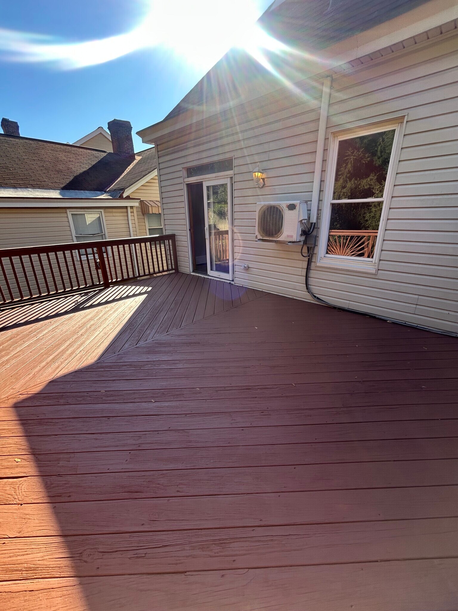 Building Photo - 131 5th St