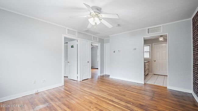 Building Photo - 43 Story St