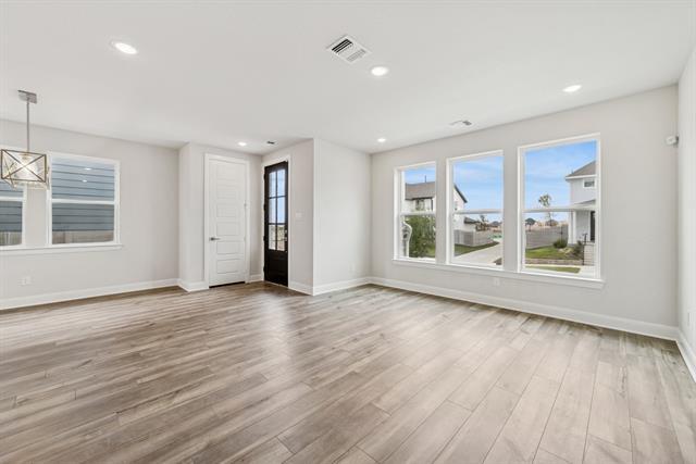 Building Photo - 4800 Maxwell Dr