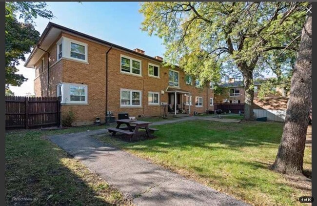 Building Photo - 1345 S Mannheim Rd