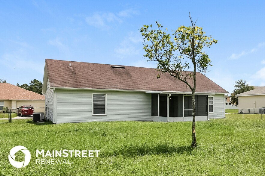 Building Photo - 807 Savona Pl