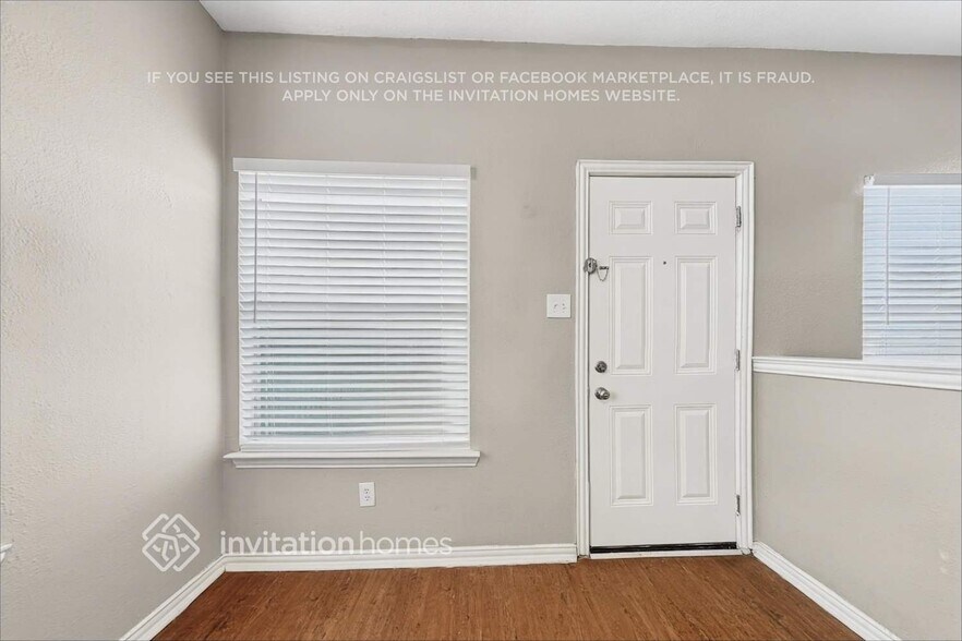 Building Photo - 4000 Iris Ct