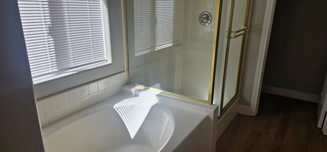 Building Photo - Beautiful and Spacious 3 bedroom home for rent