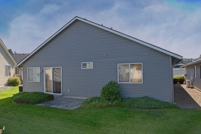 Building Photo - 23019 E Remington Ln