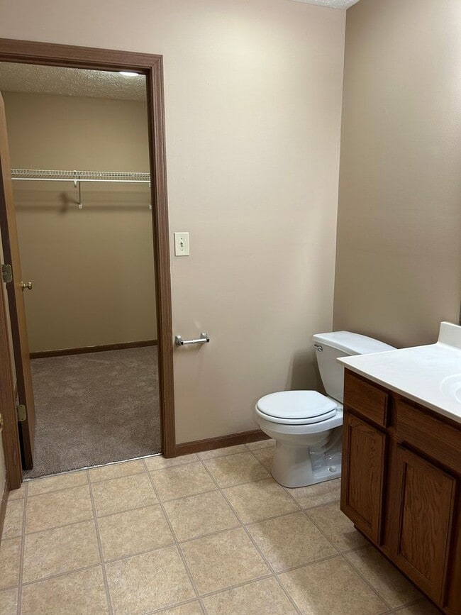 Building Photo - 3868-3872 Ledyard St.