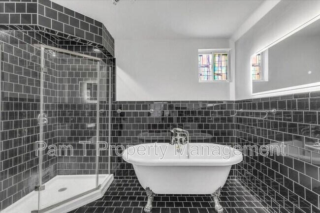 Building Photo - 513 E 33rd St