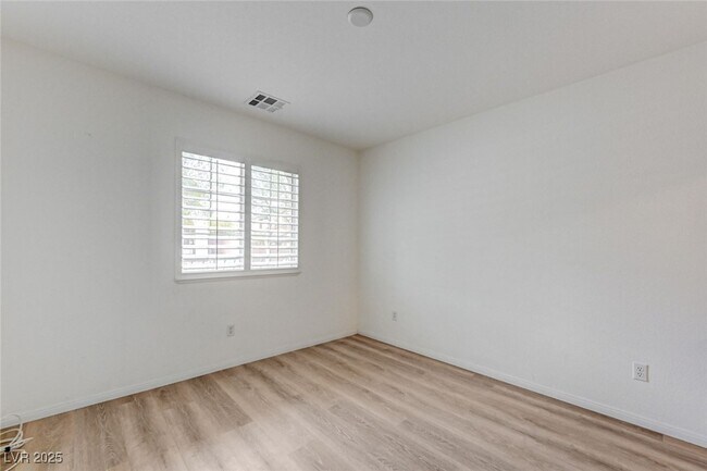 Building Photo - 8031 Pavarotti Ave