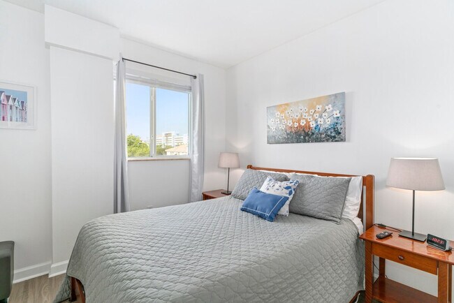 Building Photo - 3219 SW 23rd Terrace