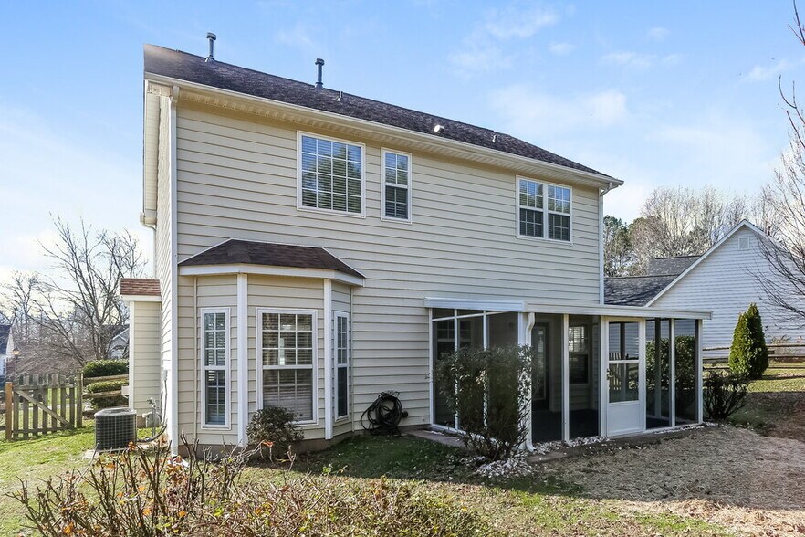 Building Photo - 12411 Cumberland Crest Dr