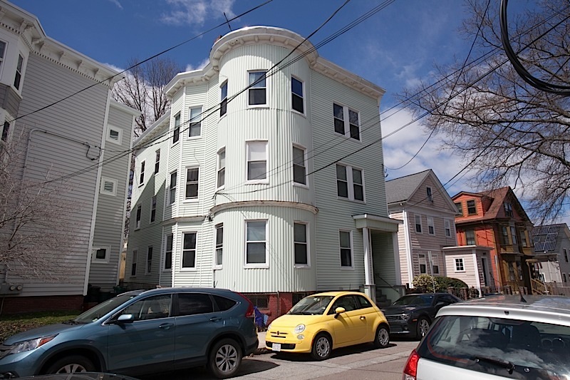 Primary Photo - 6 Kinnaird St