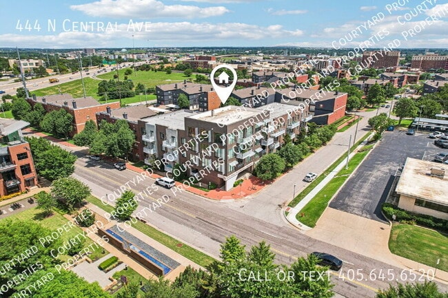 Building Photo - 444 N Central Ave