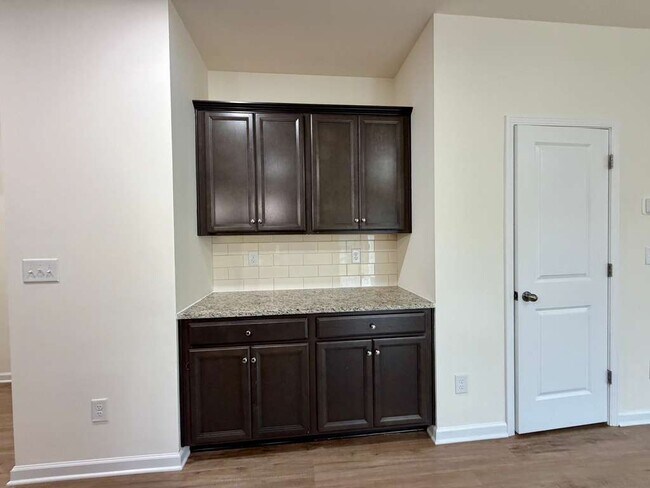 Building Photo - 7105 Wheyfield Dr