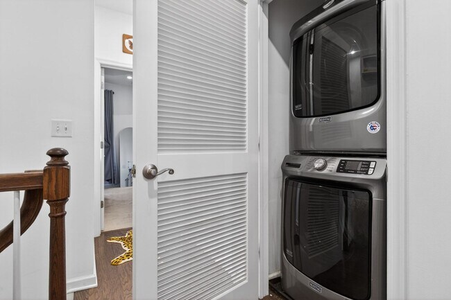 Building Photo - 107 Celebration Blvd