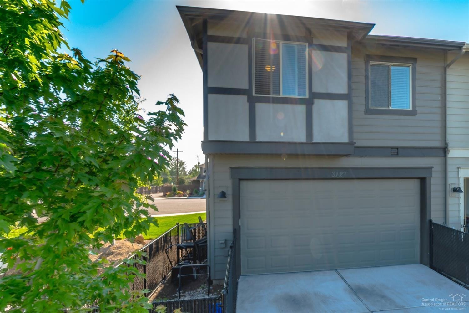 Building Photo - 3127 SW 28th St