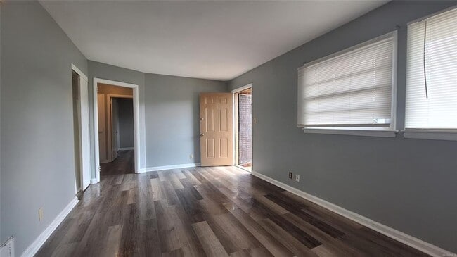 Building Photo - 3827 Harrison Rd