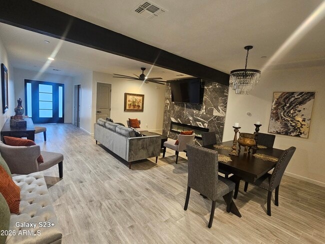 Building Photo - 2817 N 71st Pl