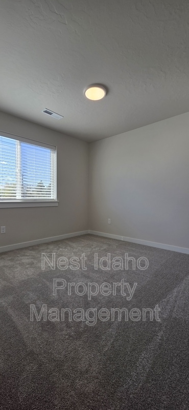 Building Photo - 7228 W Rygate Dr