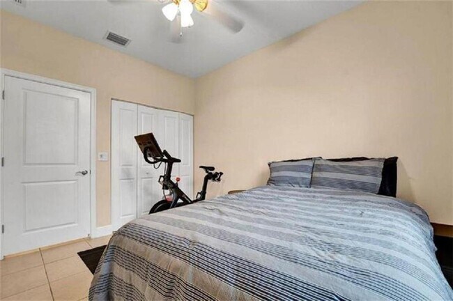 Building Photo - 2930 Cascada Isle Way