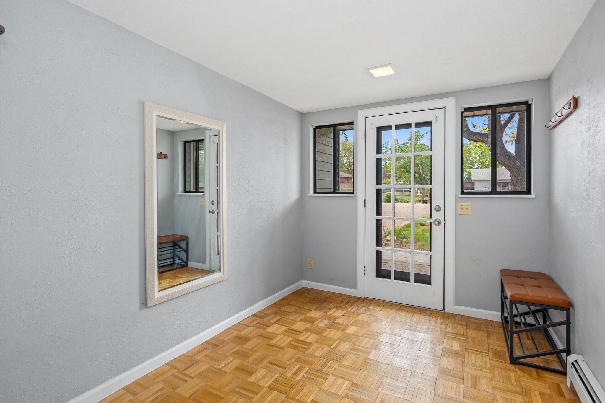 Building Photo - 6408 S Louthan St