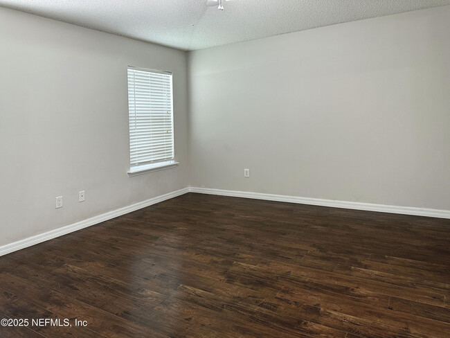 Building Photo - 1051 Moosehead Dr