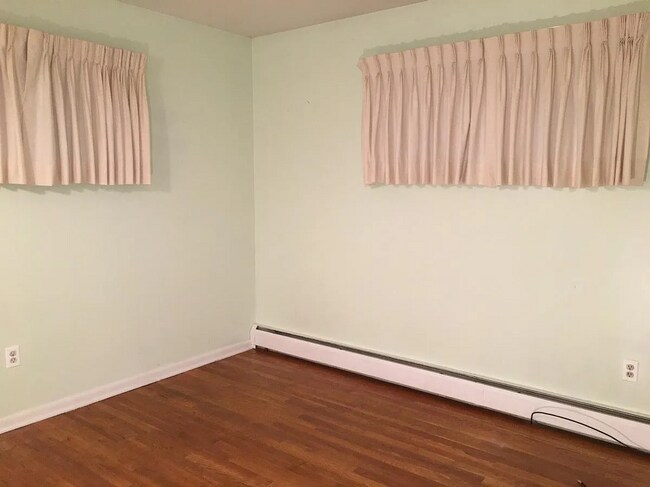 Building Photo - 2621 27th St SW