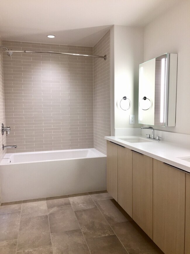 Building Photo - Kakaako: Ae'o - 2 Bed, 2 Bath Condo with o...