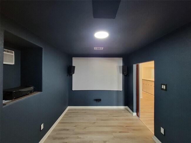 Building Photo - 28638 Monarch Cliffs Dr