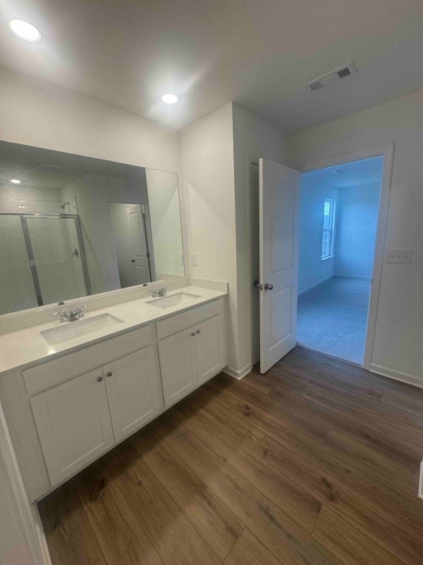 Building Photo - 133 Rolling Mdw Wy