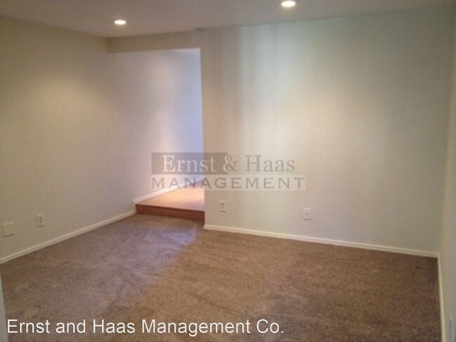 Building Photo - 2 br, 2 bath House - 5479 E. Centralia St....