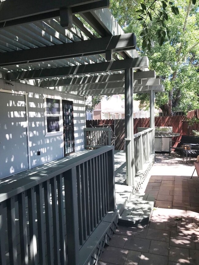 Building Photo - Single Story 2 Br, 2 Bath, 2 Car Home in Sparks