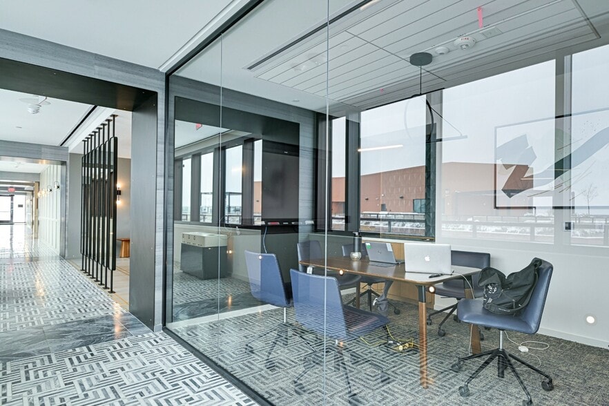 Building Photo - Illume