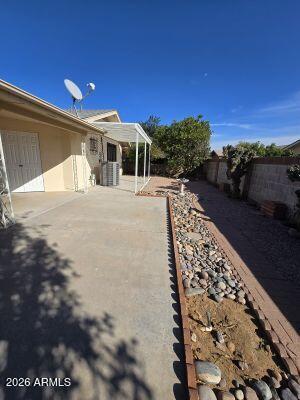 Building Photo - 4423 E Catalina Ave