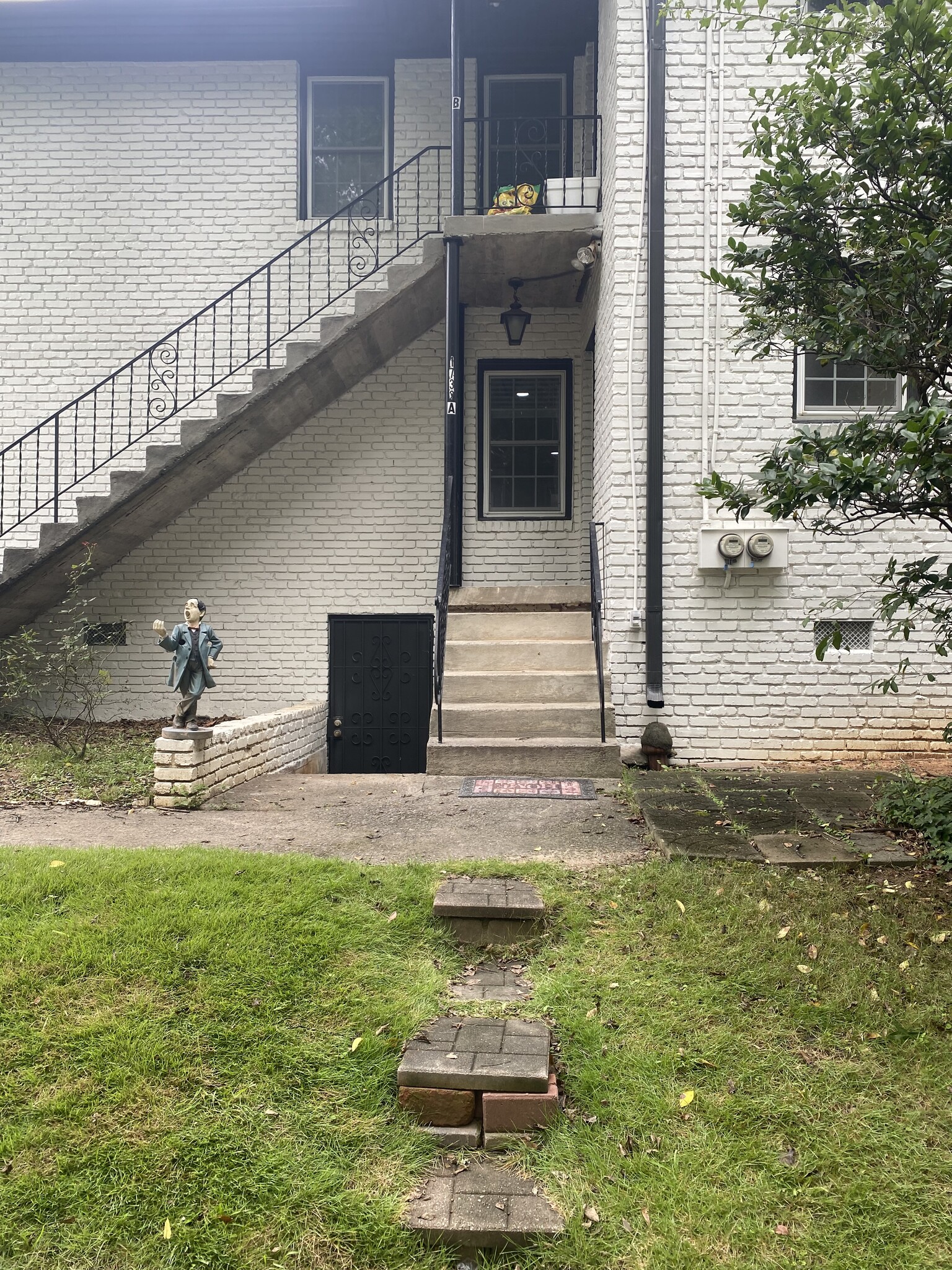 Back entrance - 1732 Monroe Dr NE