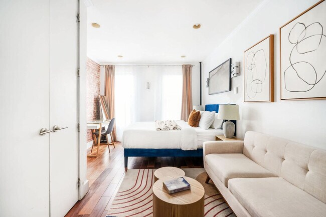 Building Photo - 241 E 24th St