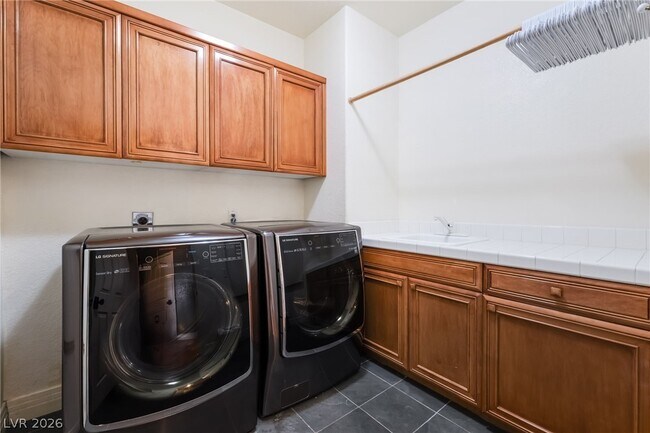 Building Photo - 2131 Alexa Breanne Ct