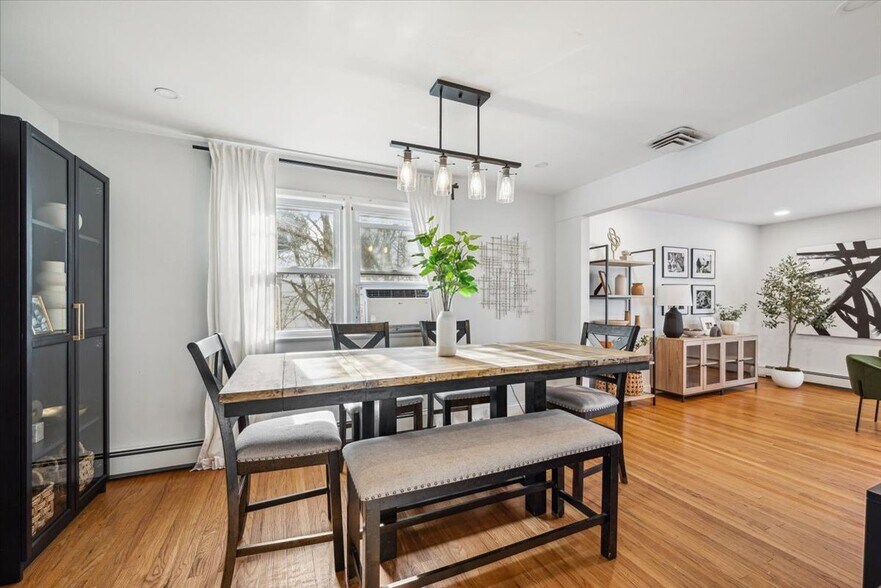 Building Photo - 16 Hickory Rd