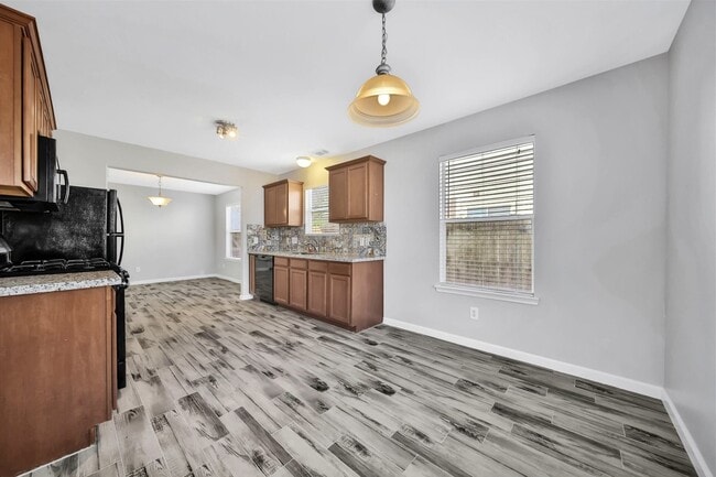 Building Photo - 6607 Colonial Rose Ln
