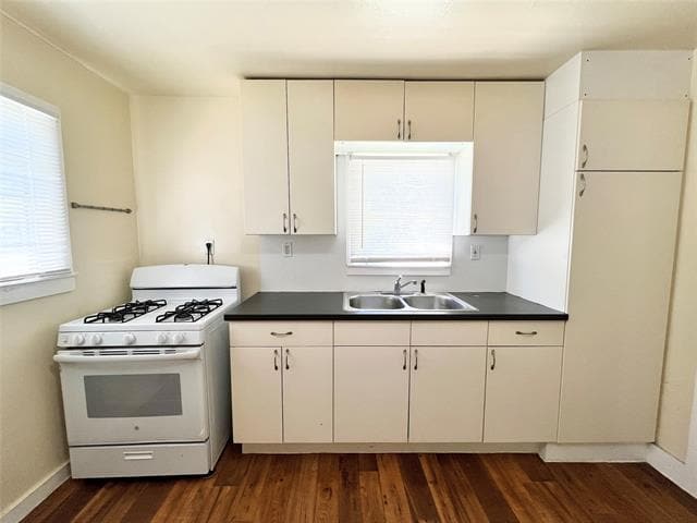 Building Photo - 810 Magnolia St