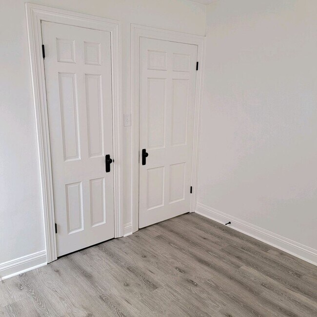 Building Photo - 1018 Berry Blvd