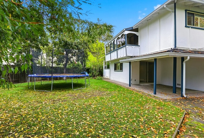 Building Photo - 339 Vine St