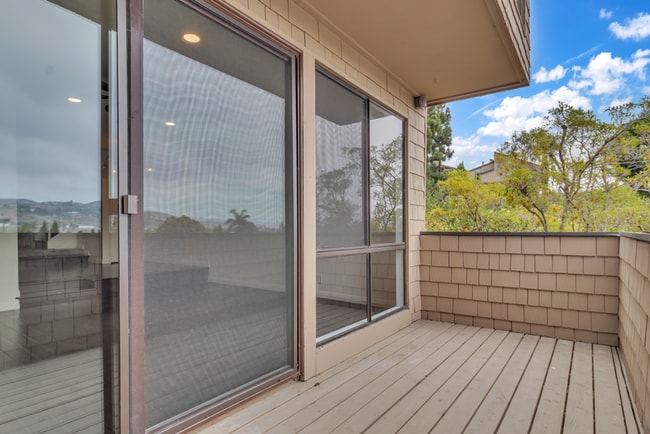 Building Photo - 33492 Valley View Ct