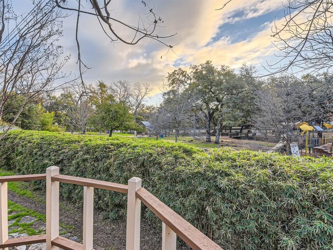 Building Photo - 2000 Cody Ct