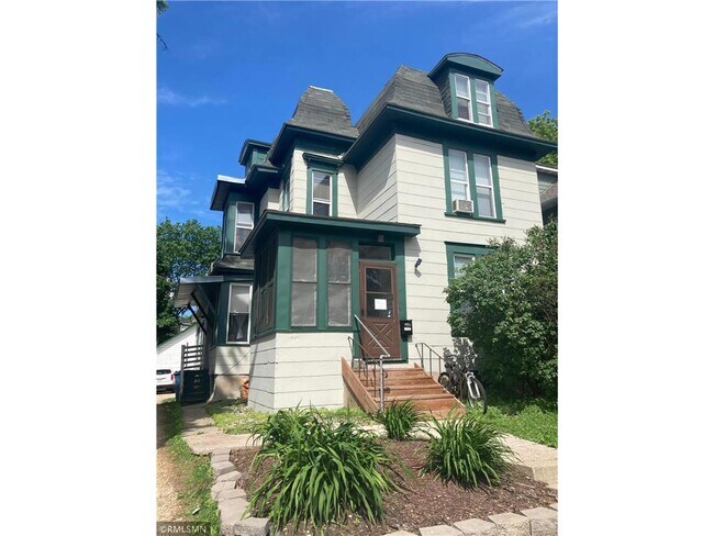 Primary Photo - 1021 13th Ave SE