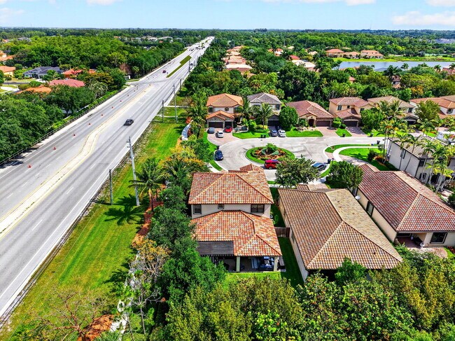 Building Photo - 9062 Gulf Cove Dr