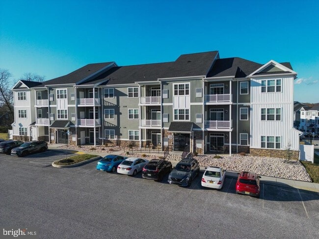 Building Photo - 1010 Admiral Ln