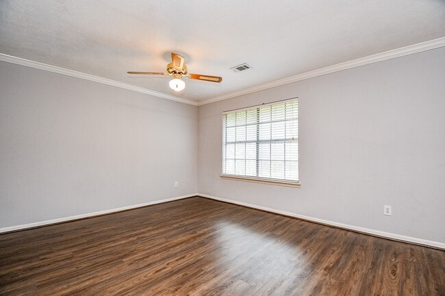 Building Photo - 6335 Oakburl Ln