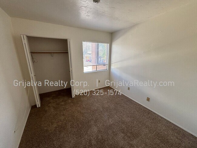 Building Photo - Beautiful 2 Bedroom, 2 Bath Condo for Rent...