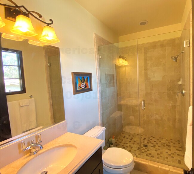 Building Photo - 347 Island Oak Ln