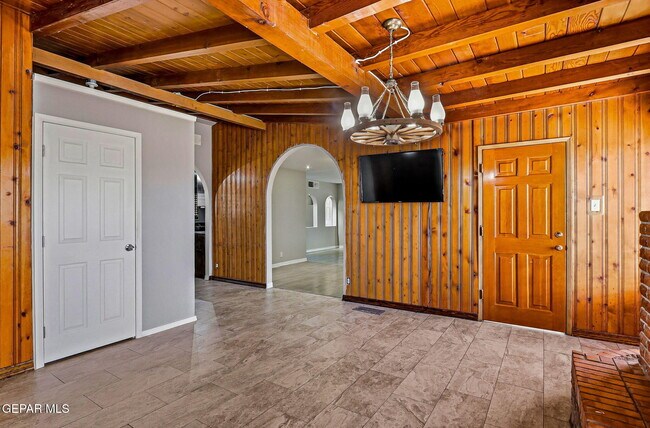 Building Photo - 4312 Wallington Dr