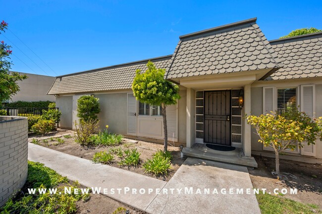 Building Photo - Beautifully upgraded Point Loma 2-bedroom ...